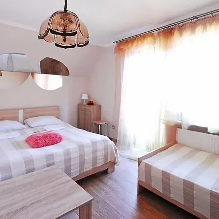 Adonis Guest house