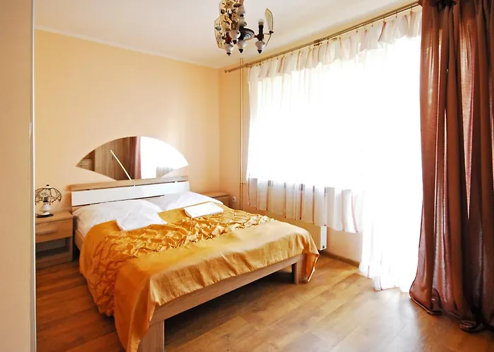 Adonis Pensión Chłopy